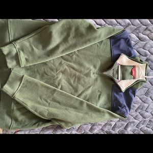 Men’s IZOD sweatshirt